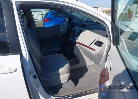 2011 Toyota Sienna Xle V6 из США, поврежденный, VIN 5TDYK3DC2BS050739